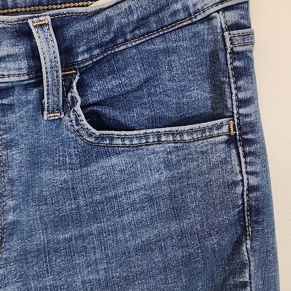 Levis 720 High Rise Super Skinny ripped and distressed size 28 - Picture 8 of 16